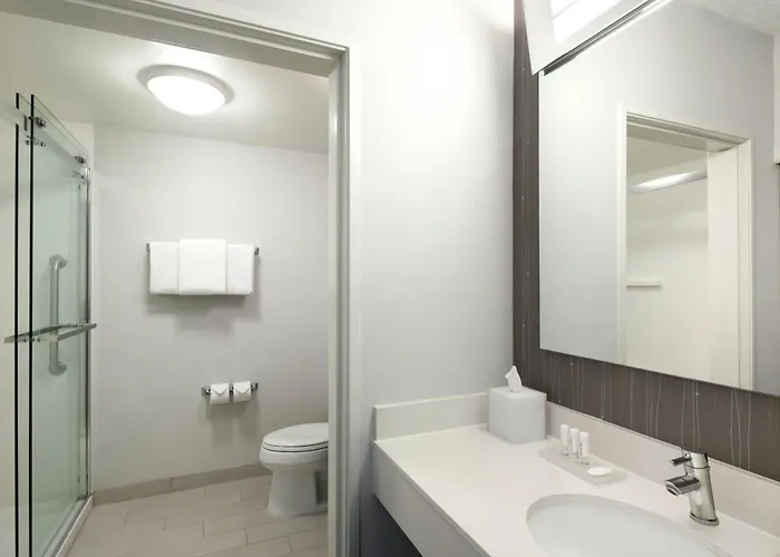 Courtyard By Marriott- Austin 3*