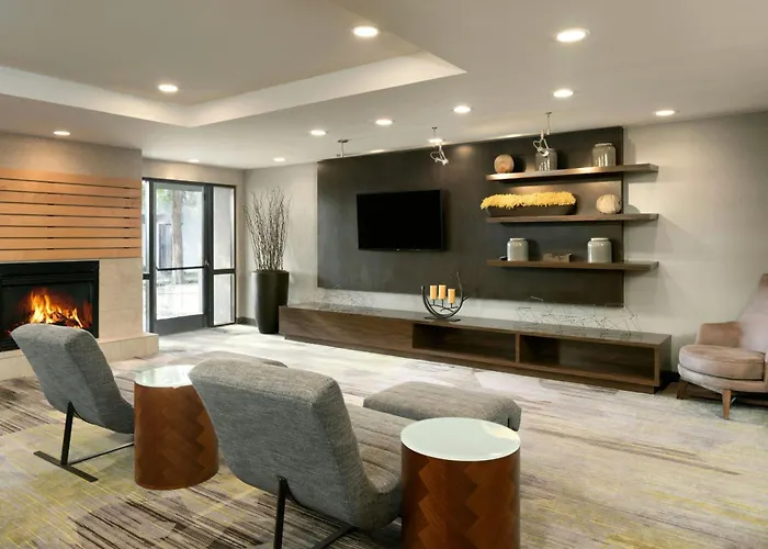 Courtyard By Marriott- Austin