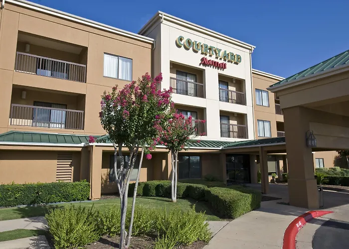 Courtyard By Marriott- Austin Hotel